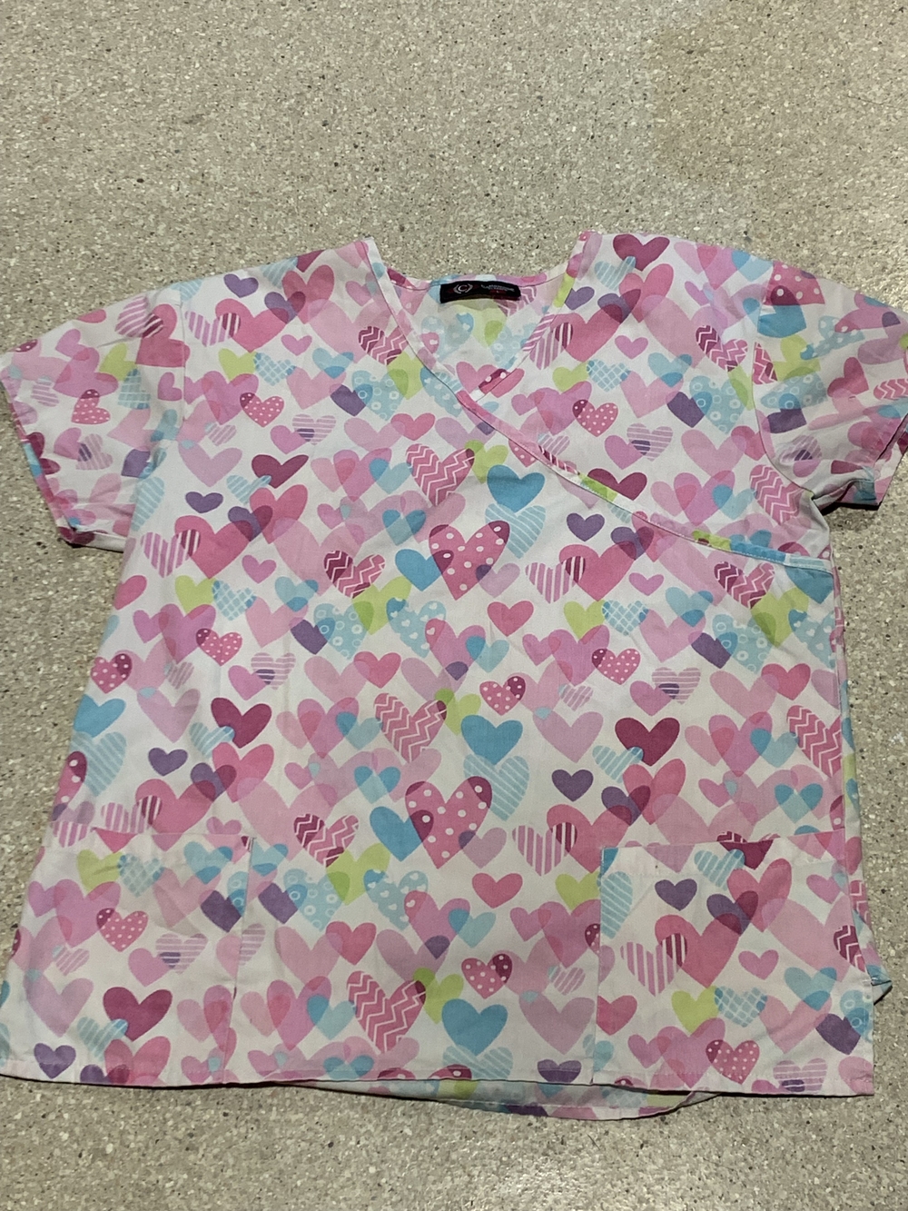 #679 "Cambridge Classics"Heart Print Scrub Top - Pink Multi